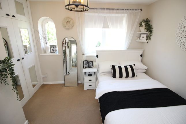 17, Hambleton Close, Worcester Park photo 5