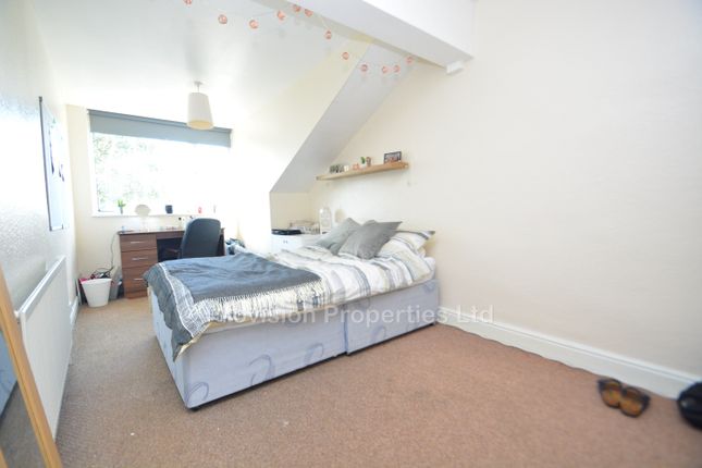 Terraced house to rent in Ash Grove, Hyde Park, Leeds