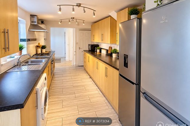 De Beauvoir Road, Reading photo 3