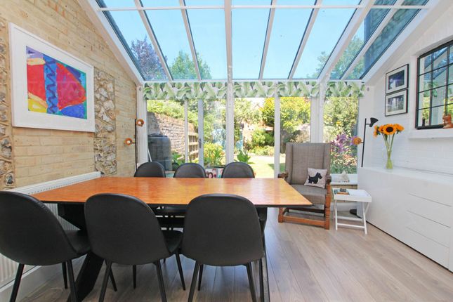 Garden Flat, Enys Road, Eastbourne photo 4