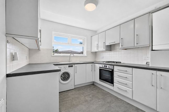 35, Wavertree Road, South Benfleet photo 3