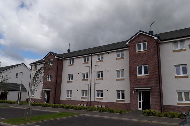 Flat to rent in Black Loch Place, Dunfermline
