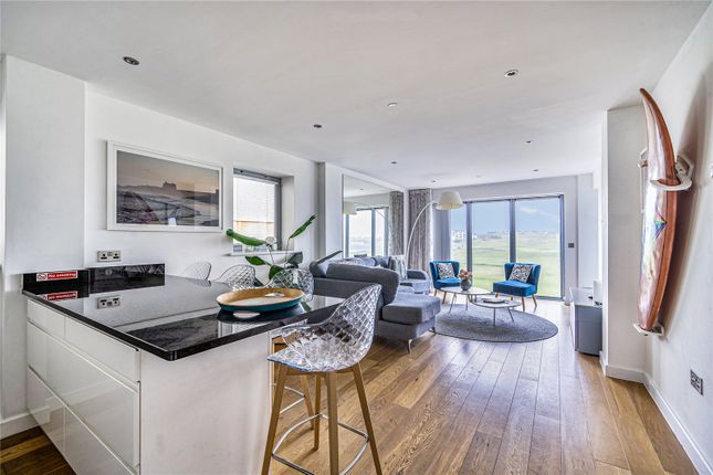 9, Azure, Newquay photo 4