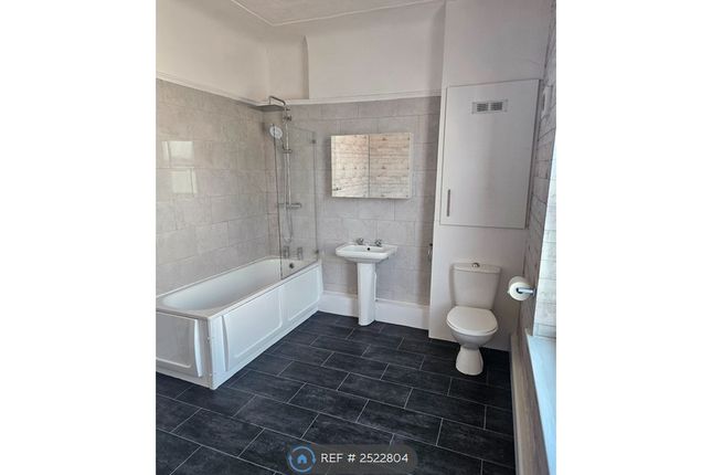 Flat, Manor Road, Wallasey photo 3