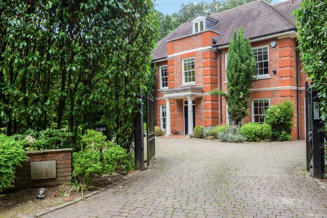 Thumbnail Detached house to rent in Queens Hill Rise, Ascot, Berkshire