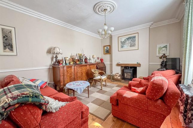 The Owls Crest House, 39, Kewstoke Road, W-S-M photo 2