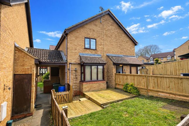 2-bed house on 37, The Pastures, Hemel Hempstead, £300,000