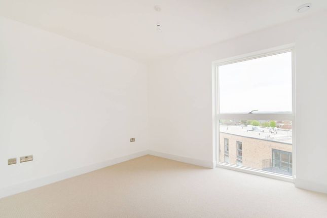 Thumbnail Flat to rent in Lyon Road, Harrow