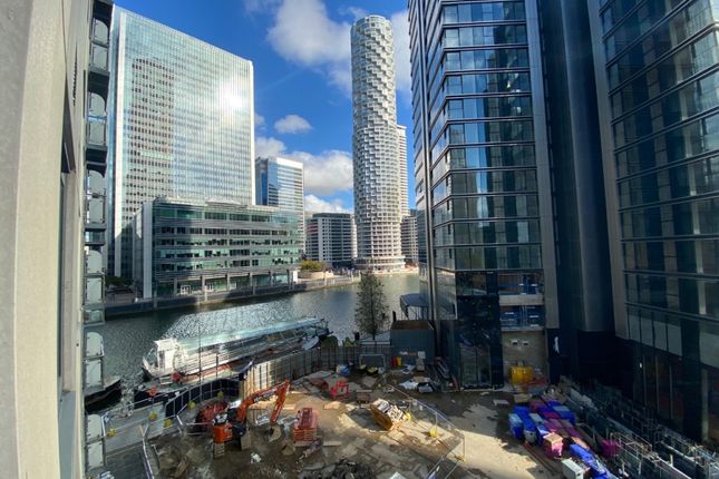 Flat for sale in Discovery Dock East, Isle Of Dogs