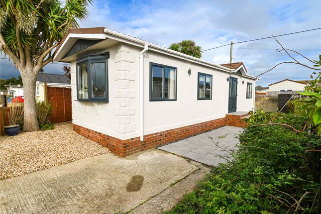 2-bed caravan on 50, Field Place, Barton On Sea, £160,000