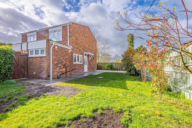 Detached house to rent in Swan Close, Ivinghoe Aston
