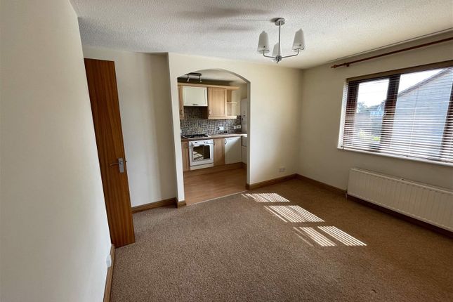 15, Appletree Court, Weston-Super-Mare photo 2