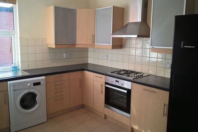 88a, Walton Road, EAST MOLESEY photo 2