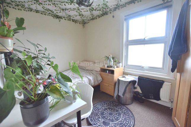 18, Orts Road, Reading photo 4