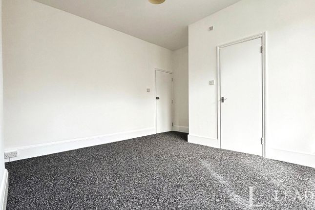 Room 5, 171, West Road, Westcliff-on-Sea photo 4