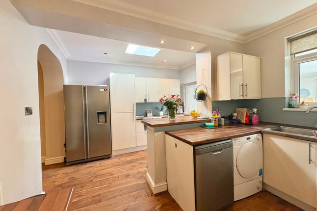 71, Bryngwyn Road, Llanelli photo 4