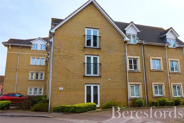 Flat for sale in Walnut Close, Laindon