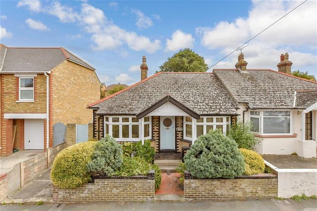 3-bed other on 51 Muir Road, £325,000