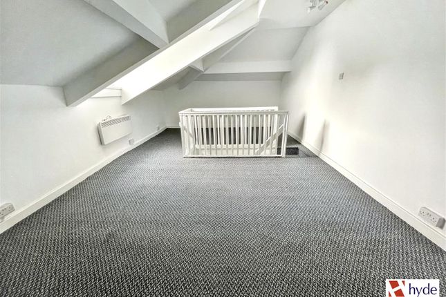 Flat 2, 2 Isherwood Street, Manchester photo 5