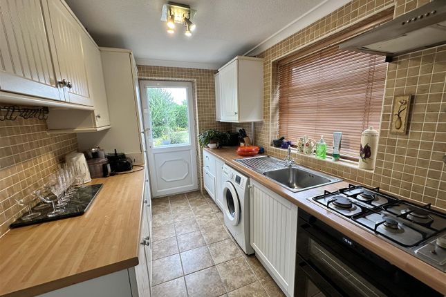 76, Langrick Avenue, Goole photo 3