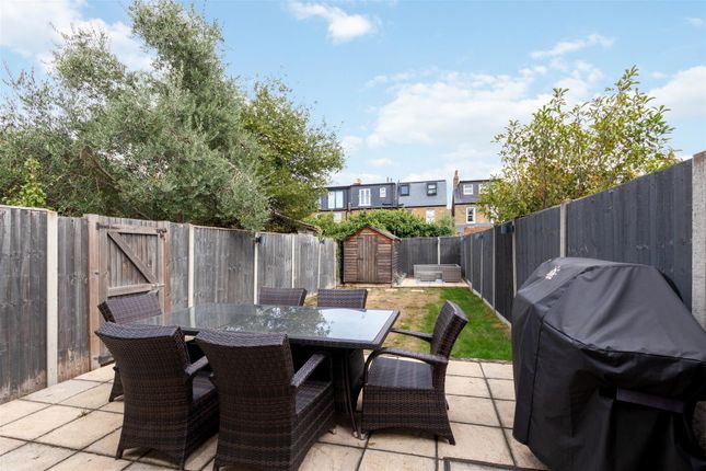 72, Dorien Road, Raynes Park photo 4