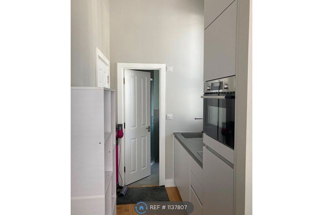 Studio to rent in Philbeach Gardens, London SW5