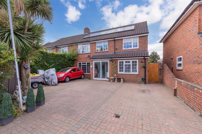 11, JACOB CLOSE, WINDSOR photo 2