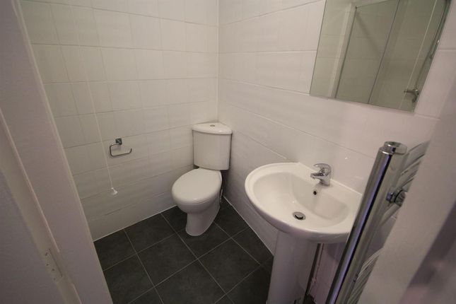 Room 4, Harrow photo 3