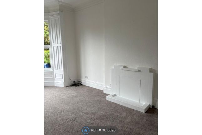 Flat, Marine Road, Colwyn Bay photo 5