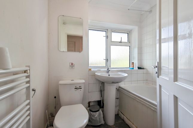 Room 4, 1, Trigg Terrace, Hertfordshire photo 4