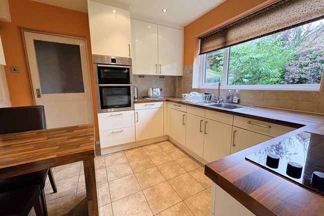 1 Oakbank Drive, Bolton photo 2