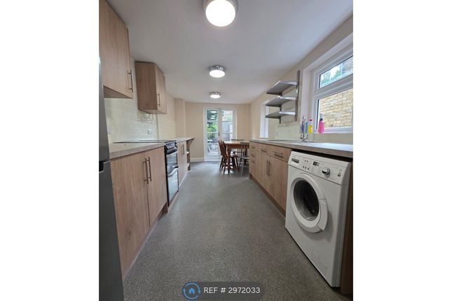 Hewlett Road, London photo 2