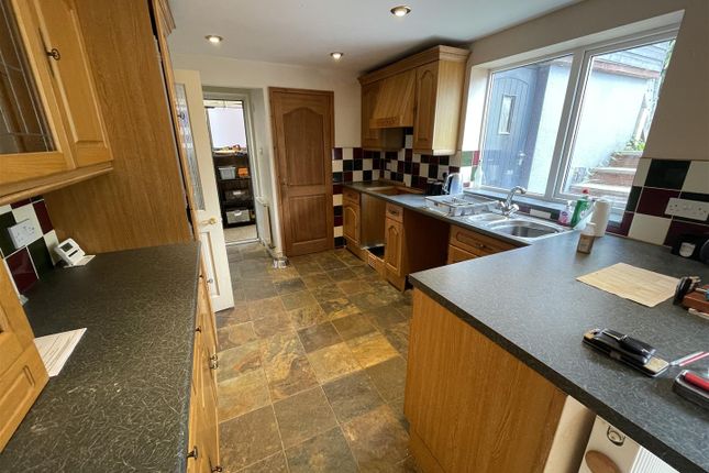 9, Ivelway, Crewkerne photo 4