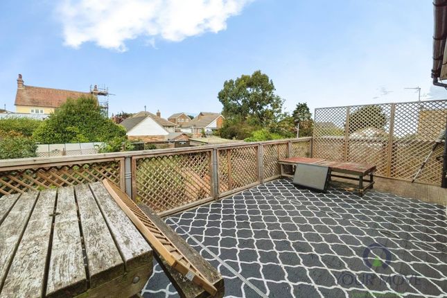 40, Lynmouth Drive, Sheerness photo 4