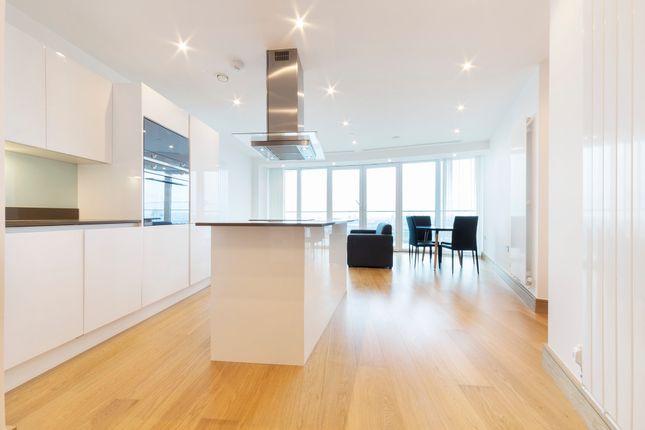 Thumbnail Flat to rent in Arena Tower, 25 Crossharbour Plaza, Canary Wharf, London