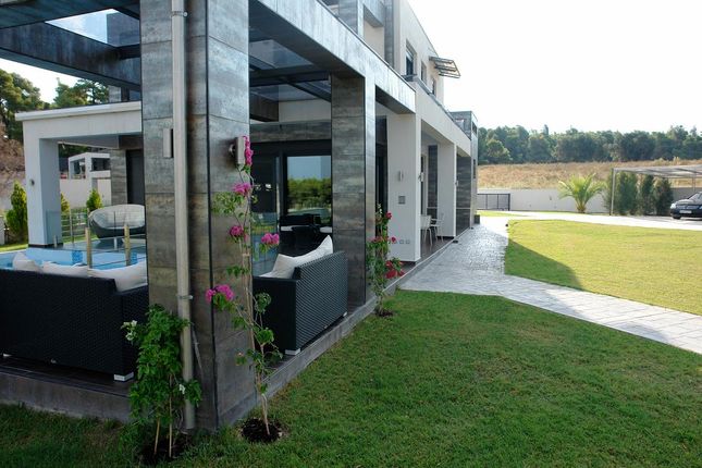 Villa for sale in Sane 630 77, Greece
