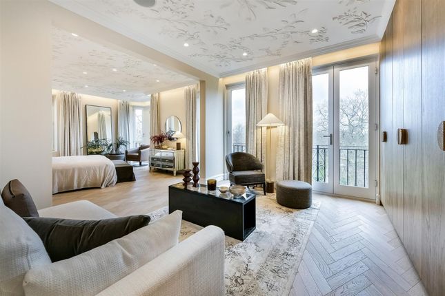 Knightsbridge Luxury  Flat 30, Wellington Court (34).Jpg