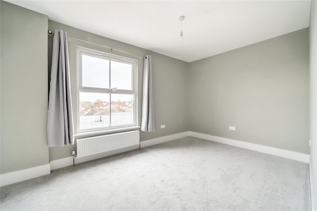 2 Heather Place, 92, High Street, Esher photo 4