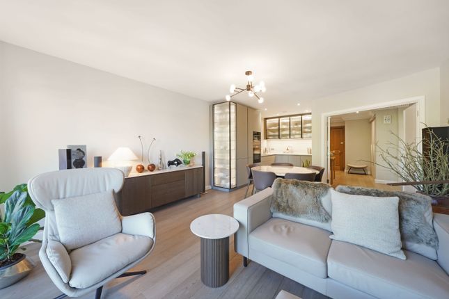 9 Leicester Court, Clevedon Road, Twickenham photo 2