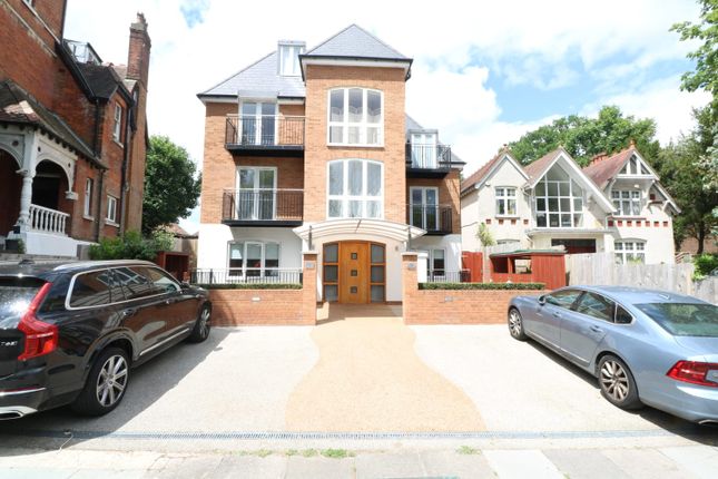 A Superb Purpose Built Luxury 3 Bed Apartment With Private Garden
