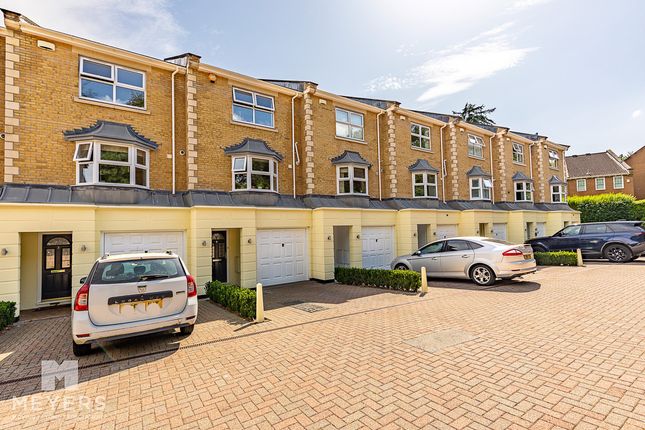 Flat 4 Bourne Banks, 20, Branksome Wood Road, Bournemouth photo 2