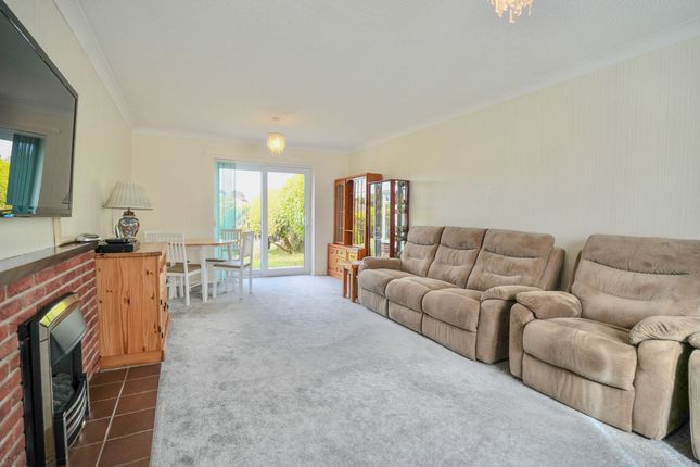 39 Ridgeway, Cromer photo 2