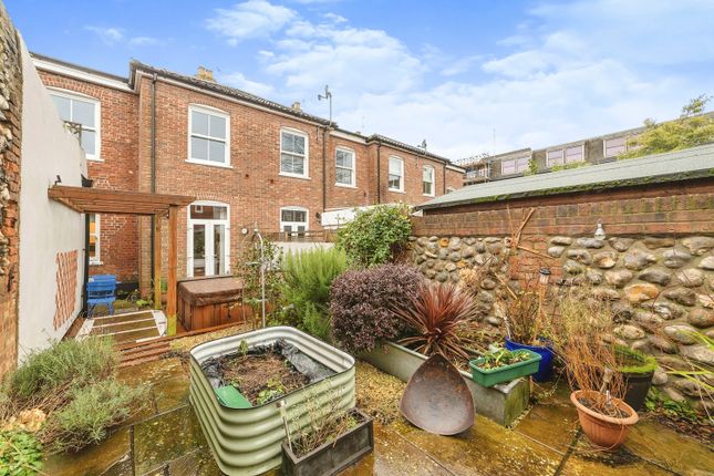 Town house for sale in Thorpe Road, Norwich