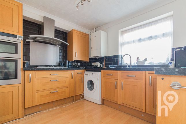2, Porter Close, Sheerness photo 4
