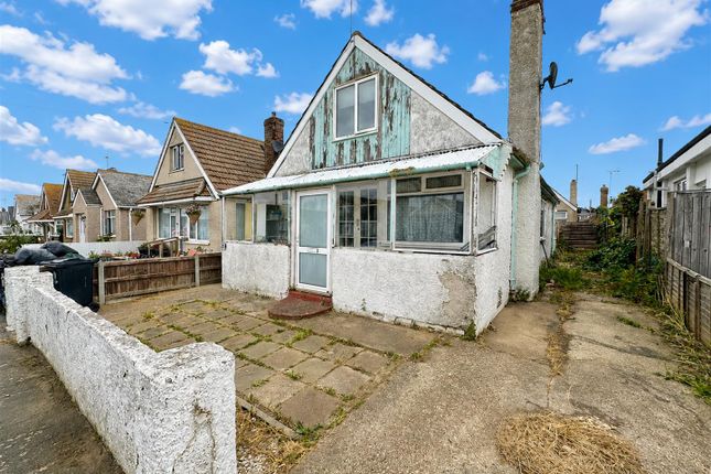 3-bed house on 54, Cornflower Road, Jaywick Village, £85,000