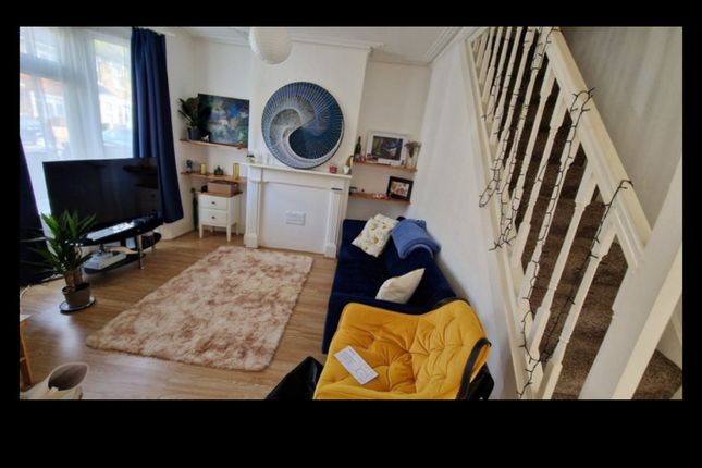 Thumbnail Shared accommodation to rent in Huddlestone Road, London