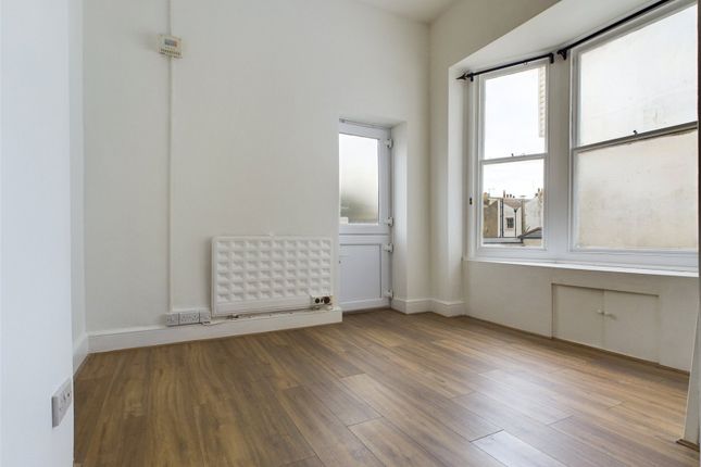 F3, 33, Holland Road, East Sussex photo 2