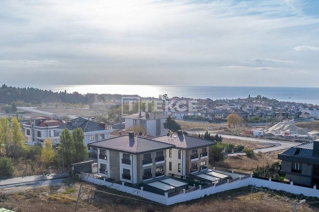Detached house for sale in Dereağzı, Beylikdüzü, İstanbul, Türkiye
