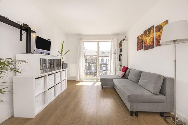 Flat 20, 47, Gainsford Road, London photo 4