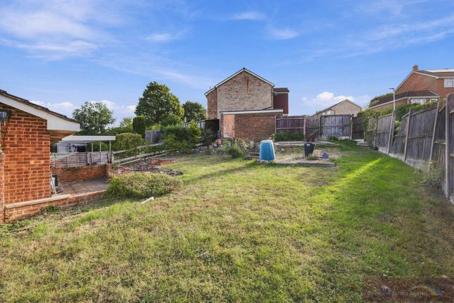 2, Archery Close, Rochester photo 2